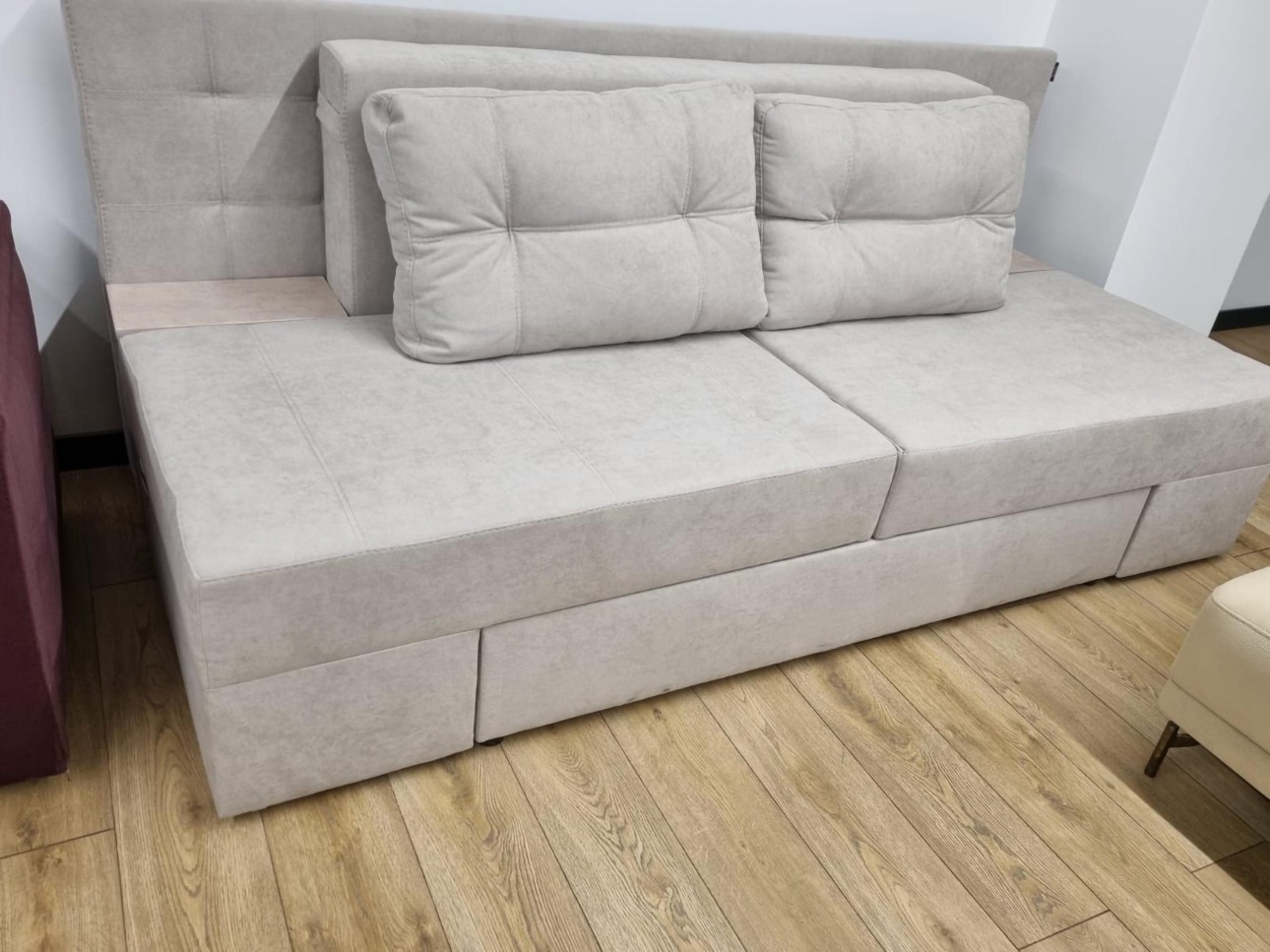 Canapea extensibilă MADRID, cu ladă de depozitare, noptiere integrate, mecanism de extindere „foarfece”, 2350x1050x1000 mm, spațiu de dormit 1550x2050 mm.