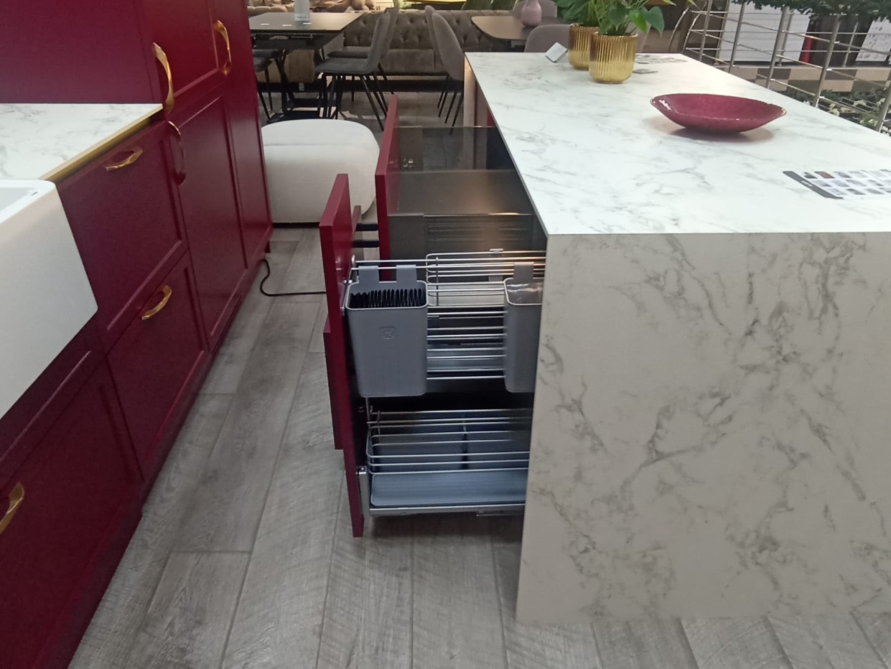 Bucătaria "Burgundy"