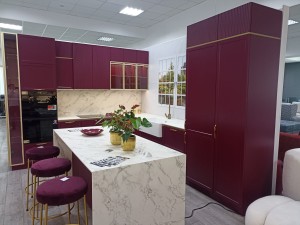 Bucătaria "Burgundy"