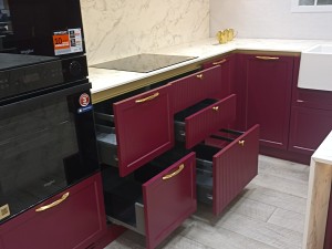 Bucătaria "Burgundy"