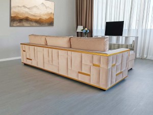 Eleganță Pariziană – Canapeaua "Golden Touch"