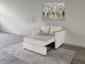 Minimalism Londonez – Sofa în Stil Scandinav