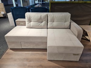 Colțar extensibil MADRID, șezlong dreapta, cu ladă de depozitare, o noptieră integrată, mecanism de extindere „foarfece”, 2100x1500x850 mm, spațiu de dormit 1550x2050 mm.