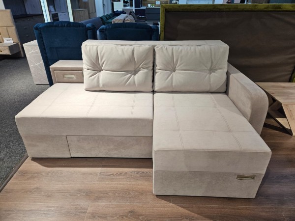 Colțar extensibil MADRID, șezlong dreapta, cu ladă de depozitare, o noptieră integrată, mecanism de extindere „foarfece”, 2100x1500x850 mm, spațiu de dormit 1550x2050 mm.