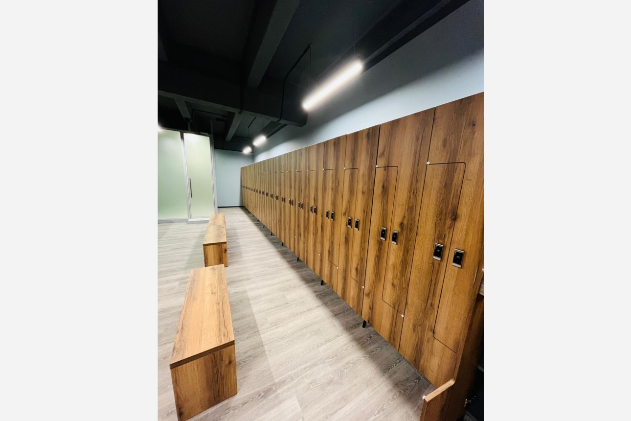 Amenajarea Sălii de Fitness Da Fit: Mobilier Comercial la Comandă după Design Proiect