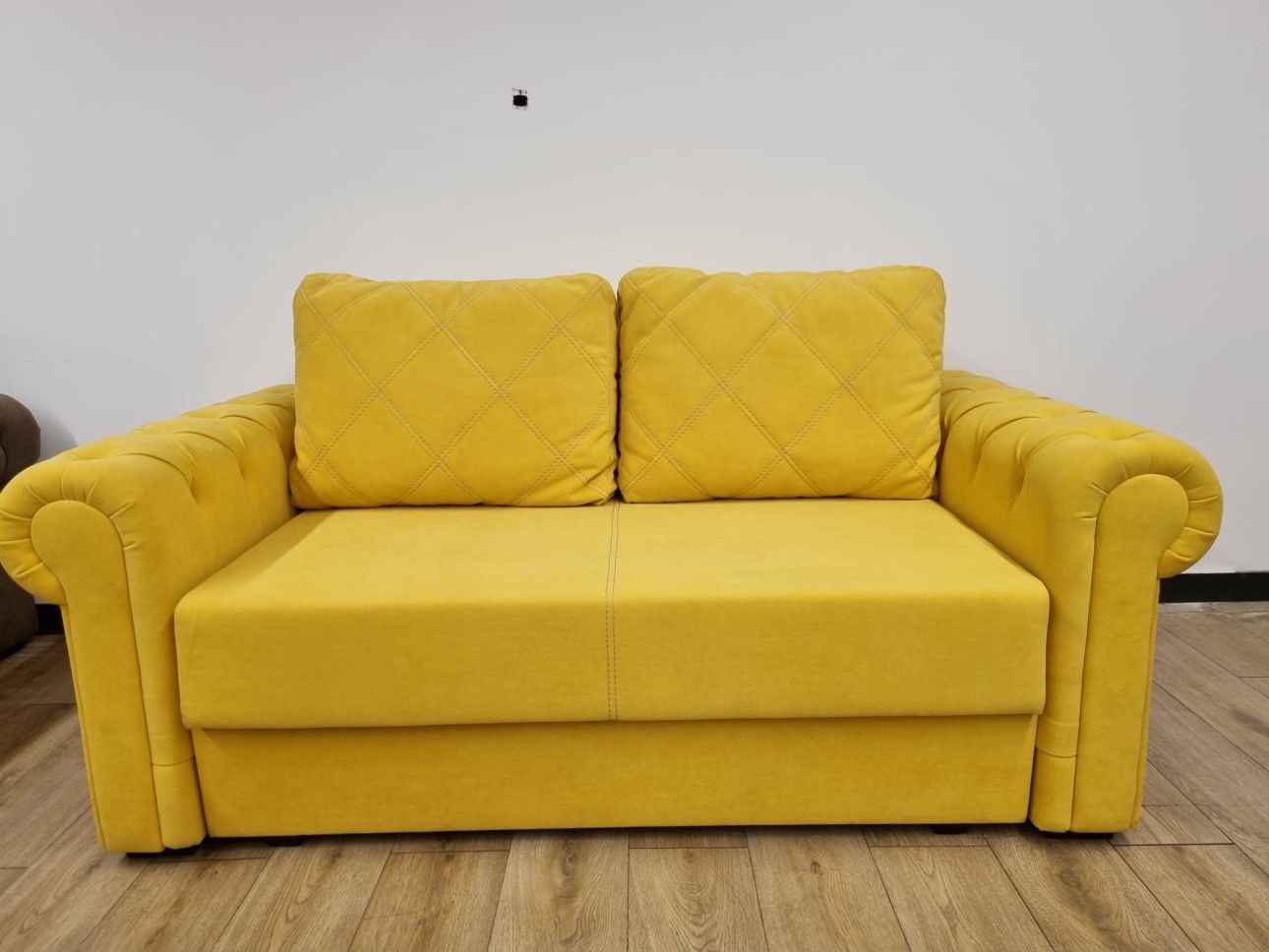 Canapea LUXURY mini, cu ladă de depozitare,1850x1060x850, suprafața dormit 1620x1300.